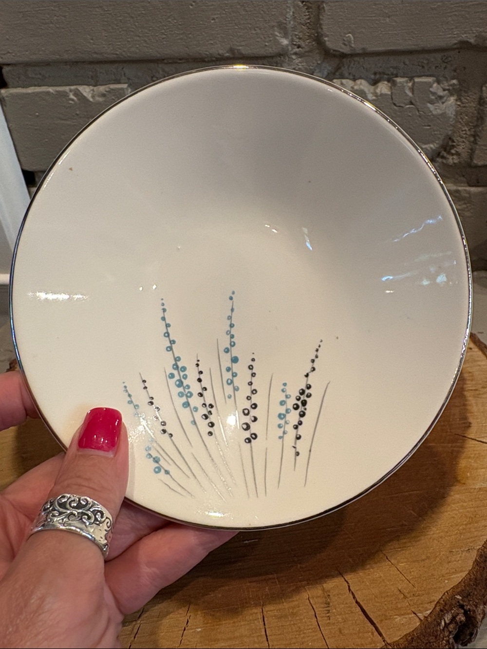 Set of 6 Vintage 40's‎ Edwin Knowles
"Fantasy" China 5-1/2" Berry
Bowls